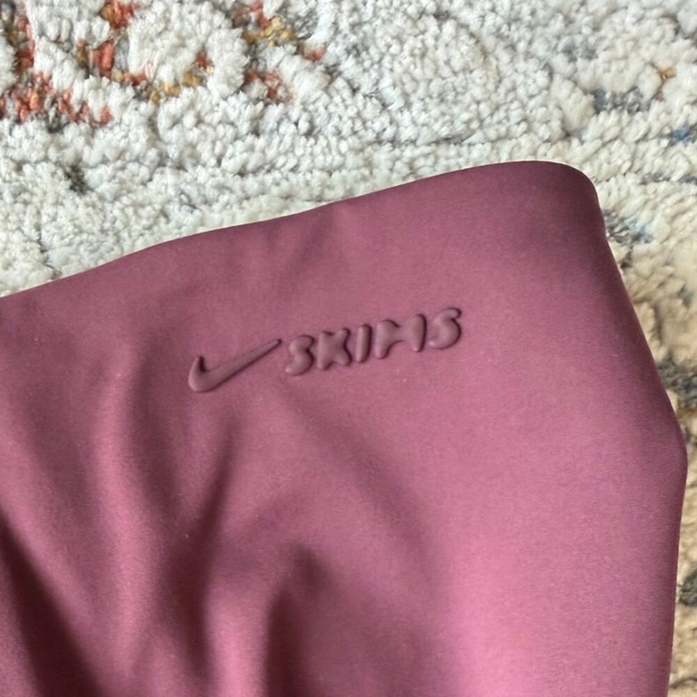 NikeSKIMS Matte High-Waisted 5" Biker Shorts Currant XS - Picture 5 of 13